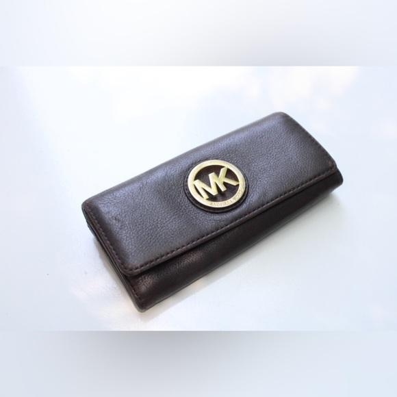 Michael Kors Fulton wallet - Picture 2 of 13